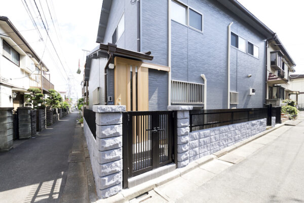 屋根・外壁の修理は工務店に頼むのが長い目で見ると一番良い理由